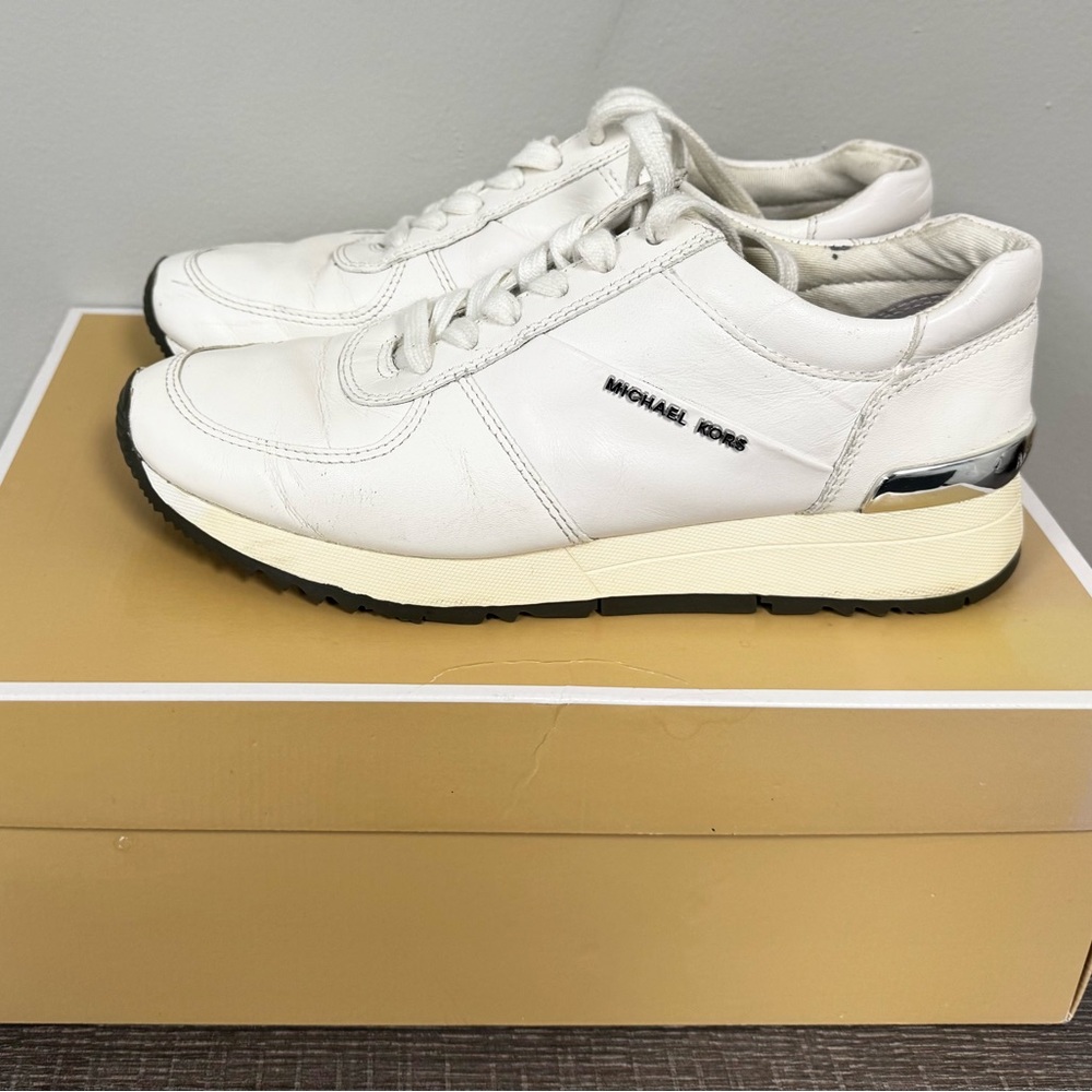 Women’s Michael Kors Leather White Sneakers, size 7